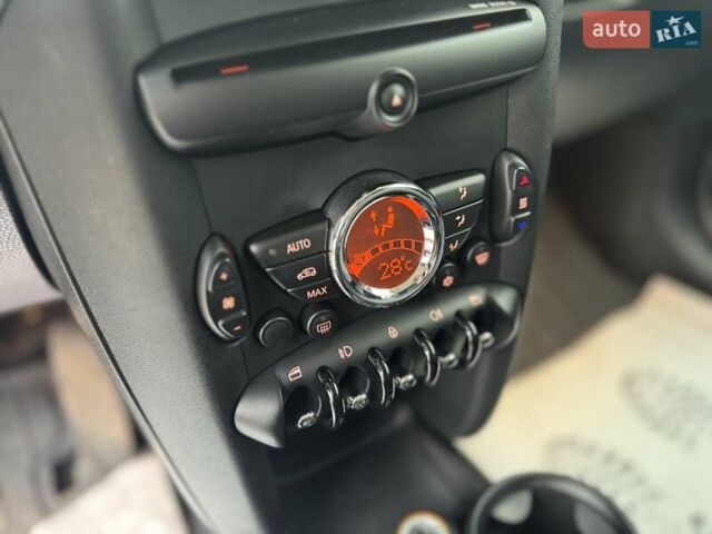 Черный Мини Hatch, объемом двигателя 1.6 л и пробегом 249 тыс. км за 12000 $, фото 18 на Automoto.ua