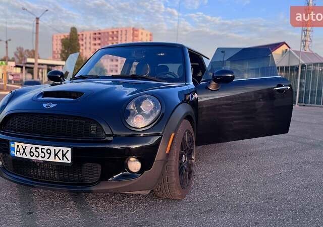 Чорний Міні Hatch, об'ємом двигуна 1.6 л та пробігом 116 тис. км за 7000 $, фото 3 на Automoto.ua