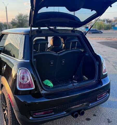 Чорний Міні Hatch, об'ємом двигуна 1.6 л та пробігом 116 тис. км за 7000 $, фото 30 на Automoto.ua