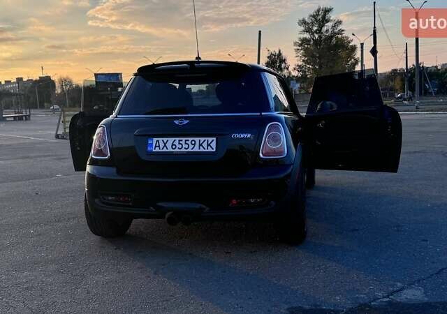 Чорний Міні Hatch, об'ємом двигуна 1.6 л та пробігом 116 тис. км за 7000 $, фото 16 на Automoto.ua