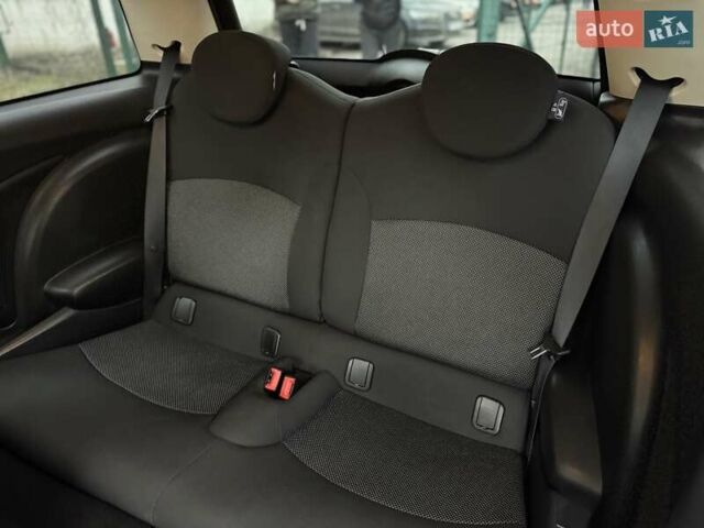 Черный Мини Hatch, объемом двигателя 1.6 л и пробегом 249 тыс. км за 12000 $, фото 26 на Automoto.ua