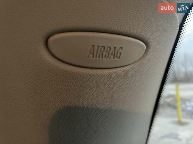 Черный Мини Hatch, объемом двигателя 1.6 л и пробегом 249 тыс. км за 12000 $, фото 30 на Automoto.ua