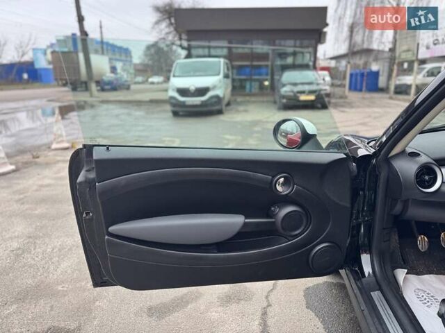 Черный Мини Hatch, объемом двигателя 1.6 л и пробегом 249 тыс. км за 12000 $, фото 8 на Automoto.ua