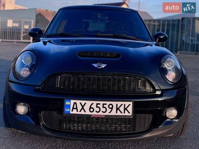 Чорний Міні Hatch, об'ємом двигуна 1.6 л та пробігом 116 тис. км за 7000 $, фото 7 на Automoto.ua