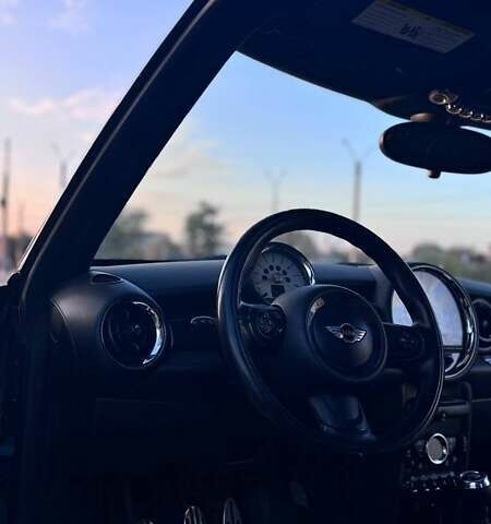 Чорний Міні Hatch, об'ємом двигуна 1.6 л та пробігом 116 тис. км за 7000 $, фото 38 на Automoto.ua