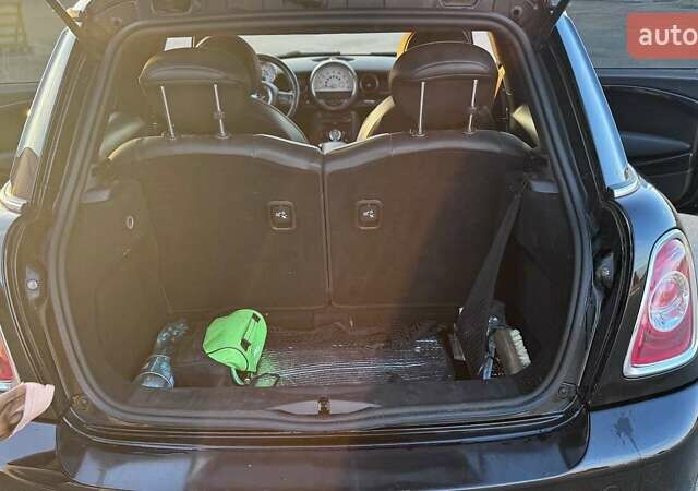 Чорний Міні Hatch, об'ємом двигуна 1.6 л та пробігом 116 тис. км за 7000 $, фото 32 на Automoto.ua