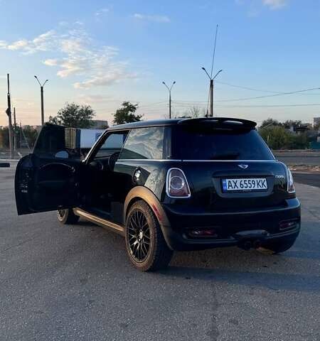 Чорний Міні Hatch, об'ємом двигуна 1.6 л та пробігом 116 тис. км за 7000 $, фото 19 на Automoto.ua