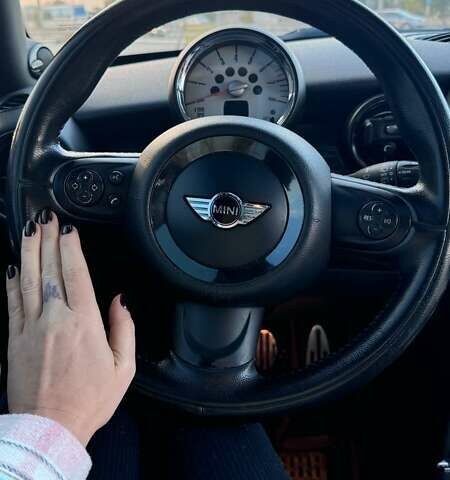 Чорний Міні Hatch, об'ємом двигуна 1.6 л та пробігом 116 тис. км за 7000 $, фото 37 на Automoto.ua