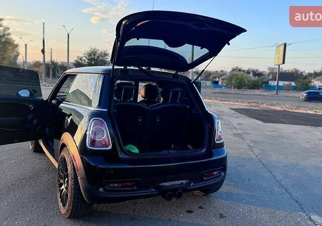 Чорний Міні Hatch, об'ємом двигуна 1.6 л та пробігом 116 тис. км за 7000 $, фото 29 на Automoto.ua