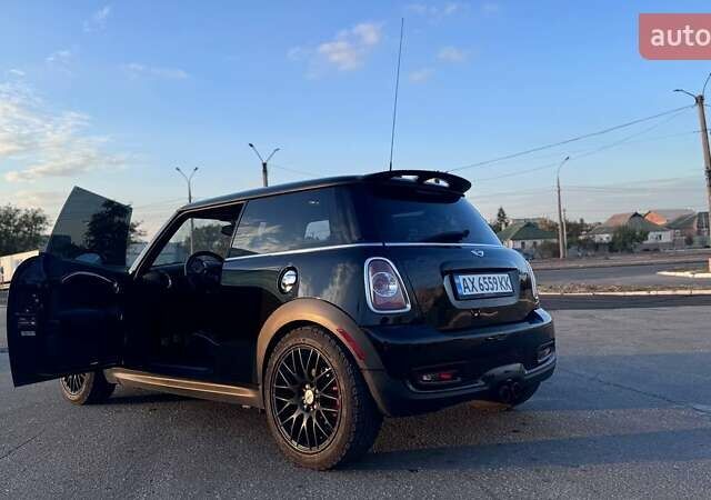 Чорний Міні Hatch, об'ємом двигуна 1.6 л та пробігом 116 тис. км за 7000 $, фото 21 на Automoto.ua