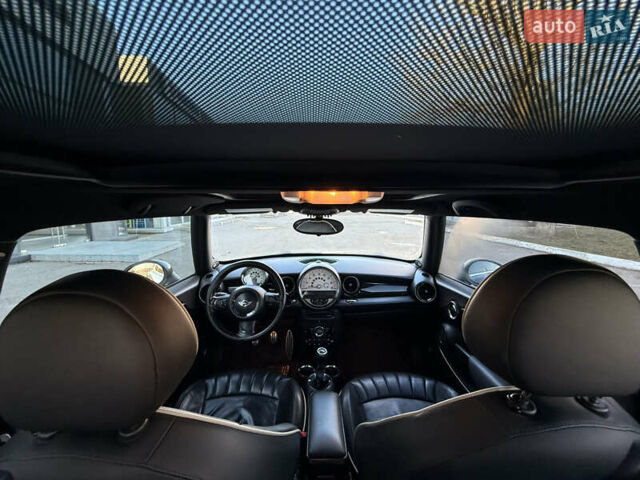 Чорний Міні Hatch, об'ємом двигуна 1.6 л та пробігом 120 тис. км за 6500 $, фото 25 на Automoto.ua