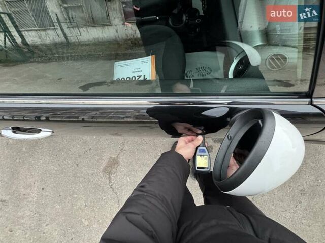 Черный Мини Hatch, объемом двигателя 1.6 л и пробегом 249 тыс. км за 12000 $, фото 95 на Automoto.ua