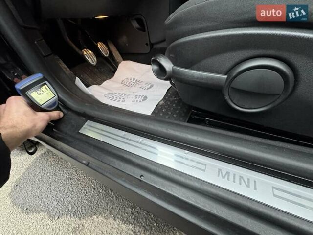 Черный Мини Hatch, объемом двигателя 1.6 л и пробегом 249 тыс. км за 12000 $, фото 94 на Automoto.ua