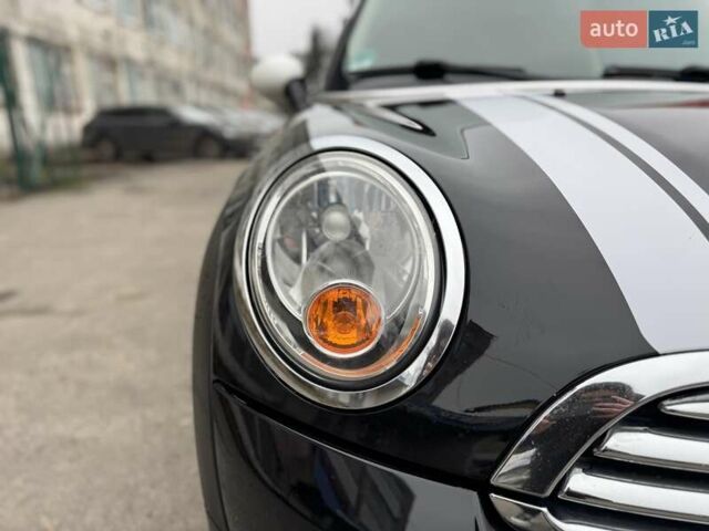 Черный Мини Hatch, объемом двигателя 1.6 л и пробегом 249 тыс. км за 12000 $, фото 51 на Automoto.ua