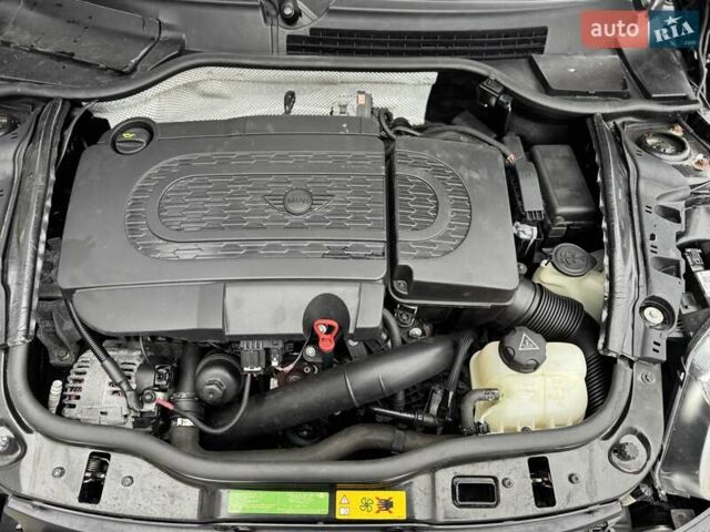 Черный Мини Hatch, объемом двигателя 1.6 л и пробегом 249 тыс. км за 12000 $, фото 49 на Automoto.ua