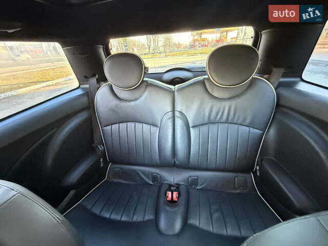 Чорний Міні Hatch, об'ємом двигуна 1.6 л та пробігом 120 тис. км за 6500 $, фото 12 на Automoto.ua