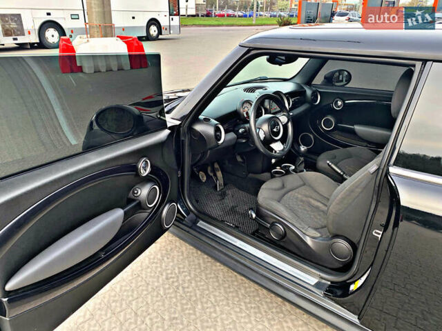 Чорний Міні Hatch, об'ємом двигуна 1.6 л та пробігом 230 тис. км за 6300 $, фото 5 на Automoto.ua