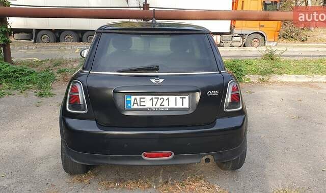 Чорний Міні Hatch, об'ємом двигуна 1.6 л та пробігом 201 тис. км за 6200 $, фото 3 на Automoto.ua