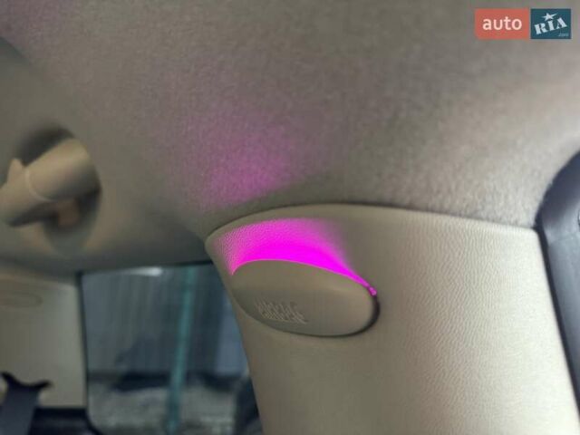 Черный Мини Hatch, объемом двигателя 1.6 л и пробегом 249 тыс. км за 12000 $, фото 25 на Automoto.ua