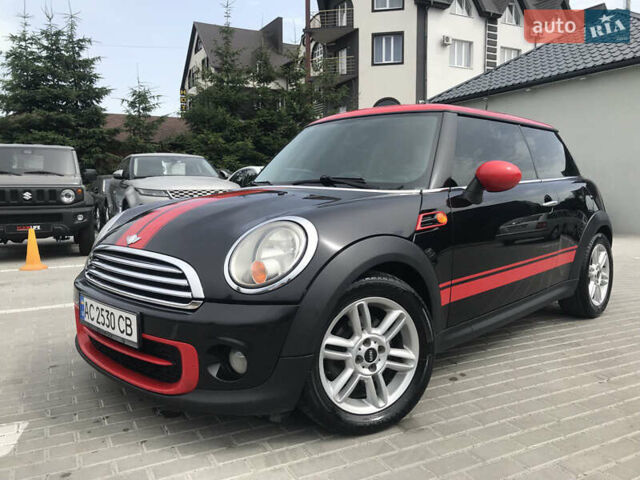 Чорний Міні Hatch, об'ємом двигуна 1.6 л та пробігом 150 тис. км за 8000 $, фото 3 на Automoto.ua