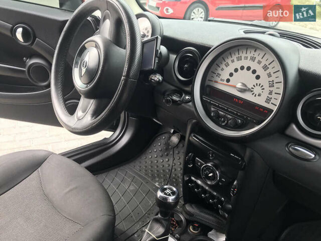 Чорний Міні Hatch, об'ємом двигуна 1.6 л та пробігом 150 тис. км за 8000 $, фото 4 на Automoto.ua