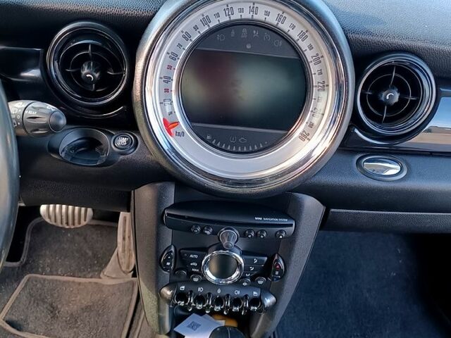 Черный Мини Hatch, объемом двигателя 1.6 л и пробегом 290 тыс. км за 7300 $, фото 7 на Automoto.ua