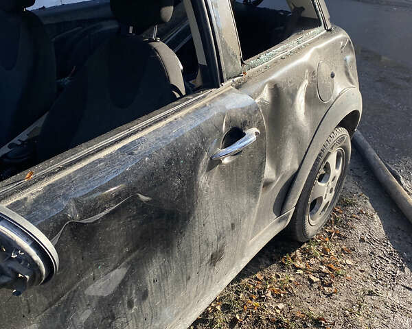 Чорний Міні Hatch, об'ємом двигуна 1.6 л та пробігом 197 тис. км за 3500 $, фото 3 на Automoto.ua