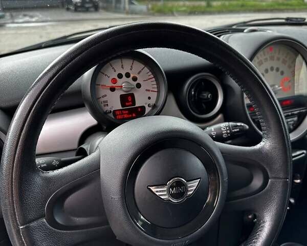 Черный Мини Hatch, объемом двигателя 1.6 л и пробегом 190 тыс. км за 7700 $, фото 10 на Automoto.ua