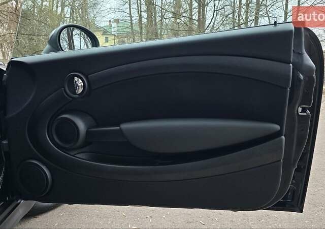 Черный Мини Hatch, объемом двигателя 1.6 л и пробегом 186 тыс. км за 8200 $, фото 10 на Automoto.ua