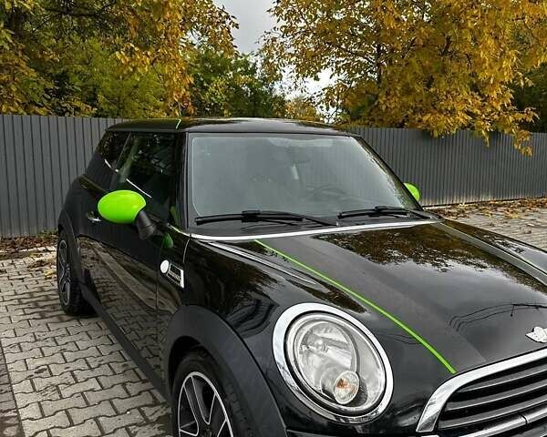Черный Мини Hatch, объемом двигателя 1.6 л и пробегом 190 тыс. км за 7700 $, фото 18 на Automoto.ua