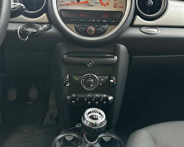 Черный Мини Hatch, объемом двигателя 1.6 л и пробегом 190 тыс. км за 7700 $, фото 16 на Automoto.ua