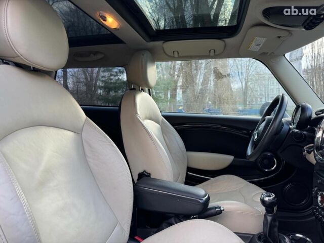 Черный Мини Hatch, объемом двигателя 1.6 л и пробегом 178 тыс. км за 7690 $, фото 17 на Automoto.ua