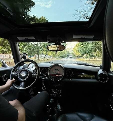 Черный Мини Hatch, объемом двигателя 1.6 л и пробегом 110 тыс. км за 9900 $, фото 9 на Automoto.ua