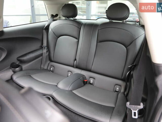 Чорний Міні Hatch, об'ємом двигуна 1.5 л та пробігом 169 тис. км за 9900 $, фото 5 на Automoto.ua
