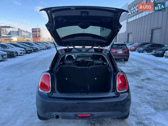 Черный Мини Hatch, объемом двигателя 1.5 л и пробегом 145 тыс. км за 10290 $, фото 23 на Automoto.ua
