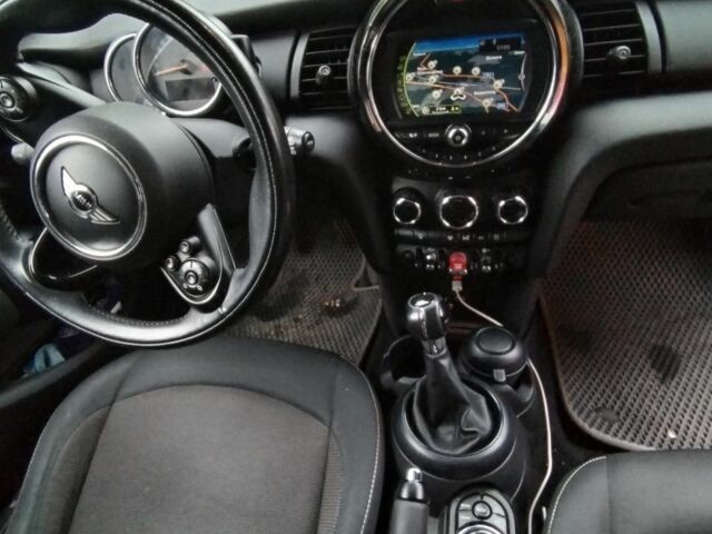 Мини Hatch 2015 в Борисполе на Automoto.ua Черный Мини Hatch, объемом двигателя 1.5 л и пробегом 170 тыс. км за 11000 $, фото 1 на Automoto.ua