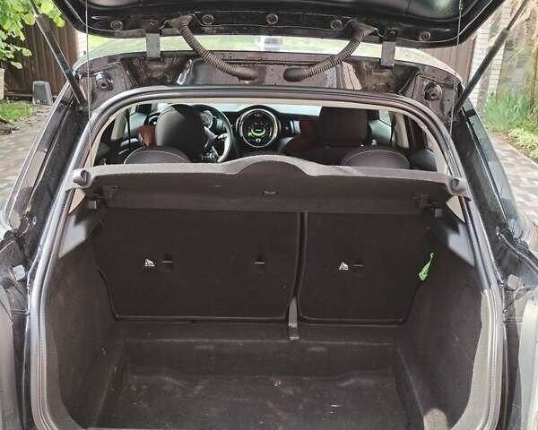 Чорний Міні Hatch, об'ємом двигуна 1.5 л та пробігом 170 тис. км за 11000 $, фото 9 на Automoto.ua