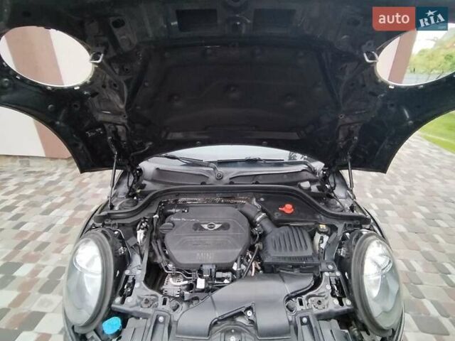 Чорний Міні Hatch, об'ємом двигуна 1.5 л та пробігом 170 тис. км за 11000 $, фото 2 на Automoto.ua