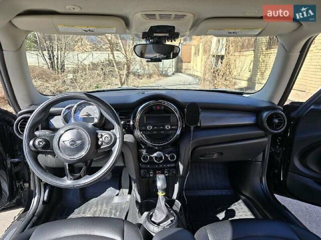 Черный Мини Hatch, объемом двигателя 1.5 л и пробегом 82 тыс. км за 11000 $, фото 13 на Automoto.ua