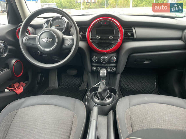 Чорний Міні Hatch, об'ємом двигуна 1.2 л та пробігом 67 тис. км за 10900 $, фото 13 на Automoto.ua