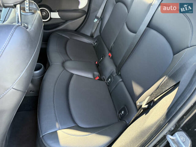 Черный Мини Hatch, объемом двигателя 2 л и пробегом 87 тыс. км за 12500 $, фото 17 на Automoto.ua