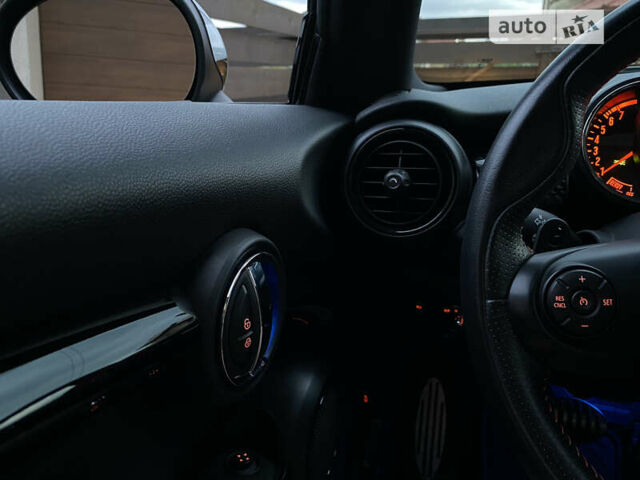 Черный Мини Hatch, объемом двигателя 2 л и пробегом 53 тыс. км за 17000 $, фото 30 на Automoto.ua