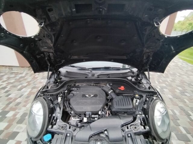 Мини Hatch 2015 в Борисполе на Automoto.ua Черный Мини Hatch, объемом двигателя 1.5 л и пробегом 170 тыс. км за 11000 $, фото 3 на Automoto.ua