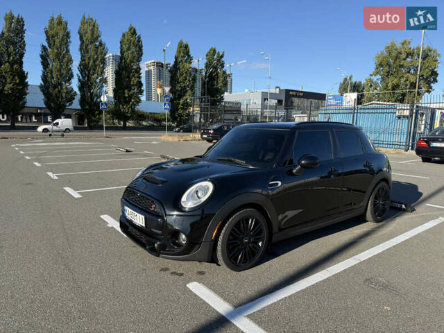 Черный Мини Hatch, объемом двигателя 2 л и пробегом 87 тыс. км за 12500 $, фото 3 на Automoto.ua