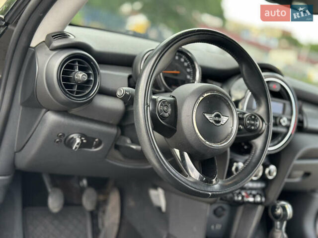 Черный Мини Hatch, объемом двигателя 1.5 л и пробегом 100 тыс. км за 8999 $, фото 19 на Automoto.ua