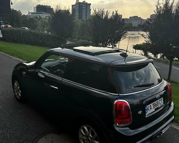 Черный Мини Hatch, объемом двигателя 2 л и пробегом 150 тыс. км за 14900 $, фото 2 на Automoto.ua