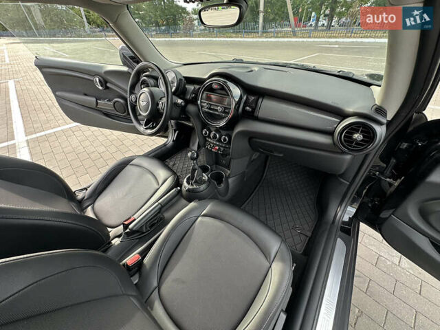 Черный Мини Hatch, объемом двигателя 1.5 л и пробегом 100 тыс. км за 8999 $, фото 46 на Automoto.ua