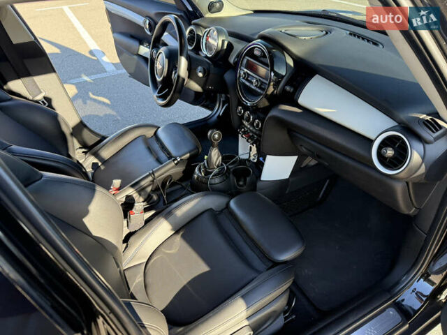 Черный Мини Hatch, объемом двигателя 2 л и пробегом 87 тыс. км за 12500 $, фото 22 на Automoto.ua