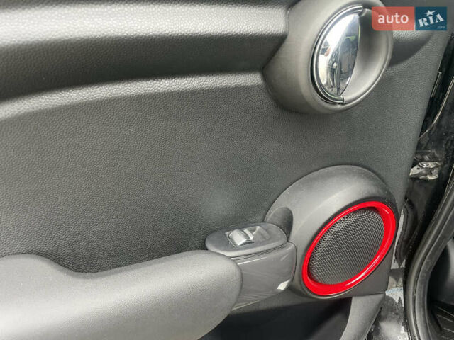 Чорний Міні Hatch, об'ємом двигуна 1.2 л та пробігом 67 тис. км за 10900 $, фото 15 на Automoto.ua