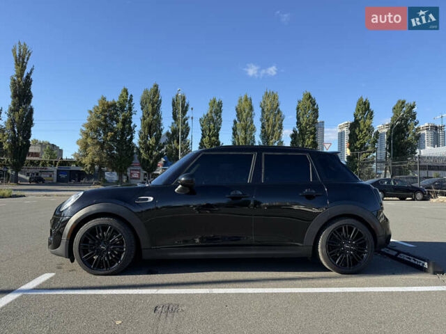 Черный Мини Hatch, объемом двигателя 2 л и пробегом 87 тыс. км за 12500 $, фото 1 на Automoto.ua